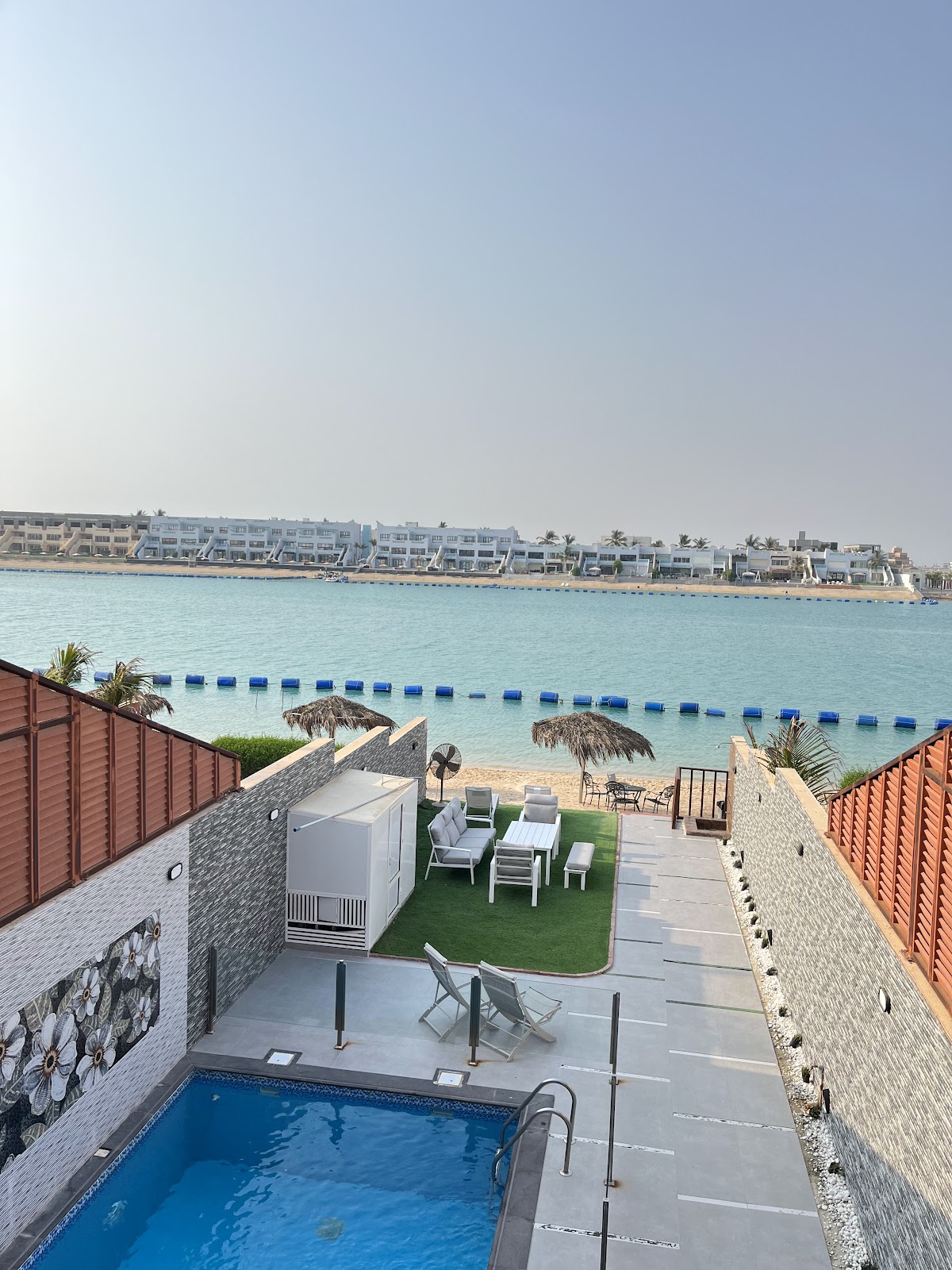 فلل روز بيتش بدرة العروس