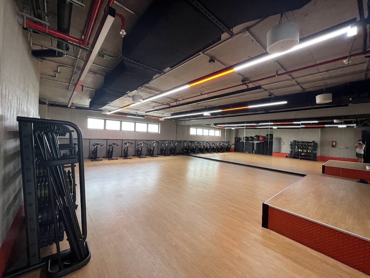 iN2Fitness - Hamra Men