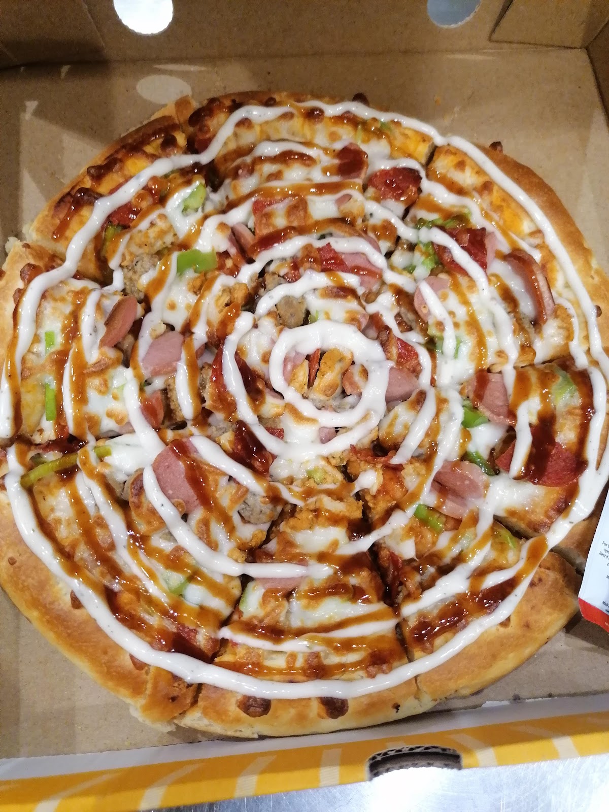 مطعم بيتزا إن