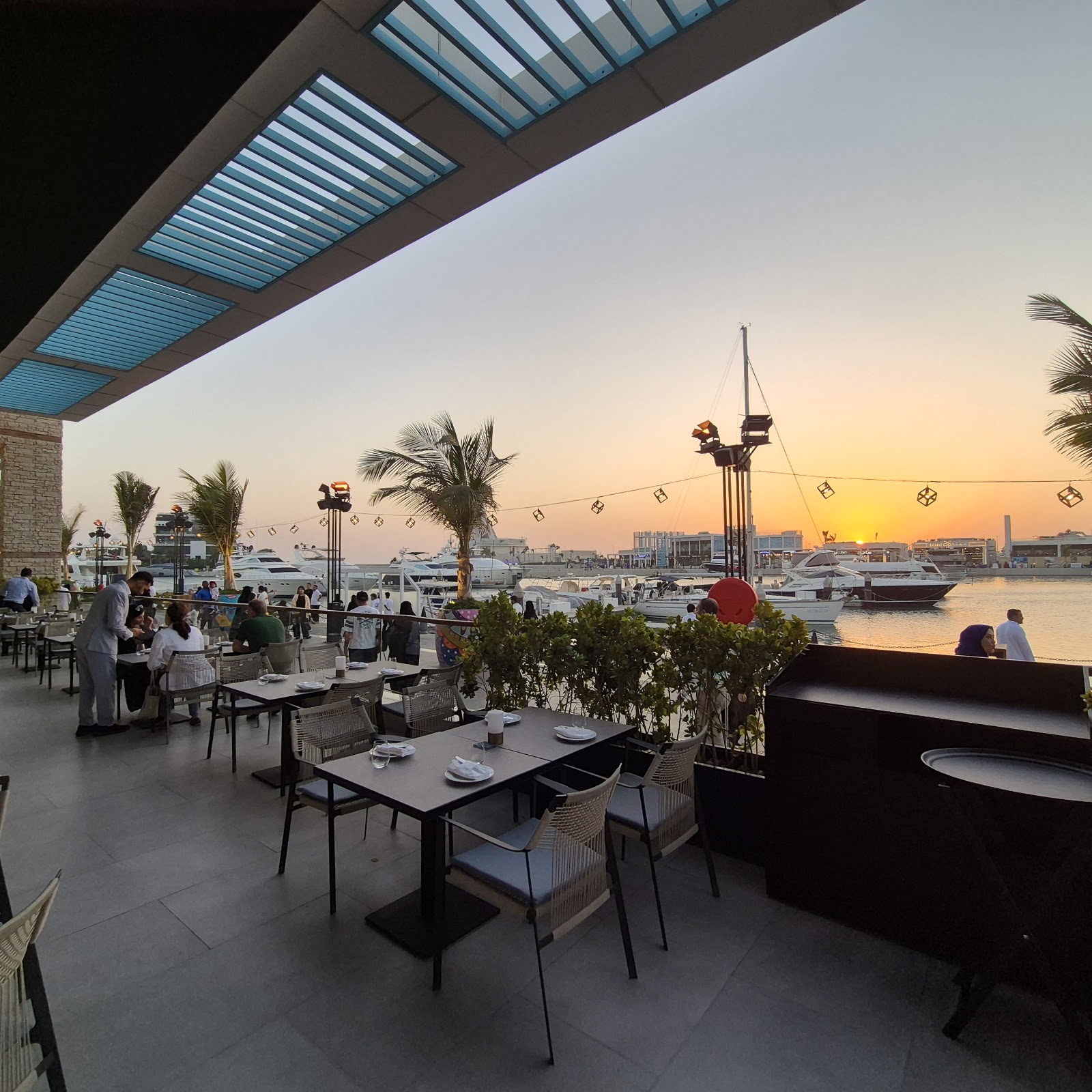 Le Vesuvio - مطاعم في جدة - 5