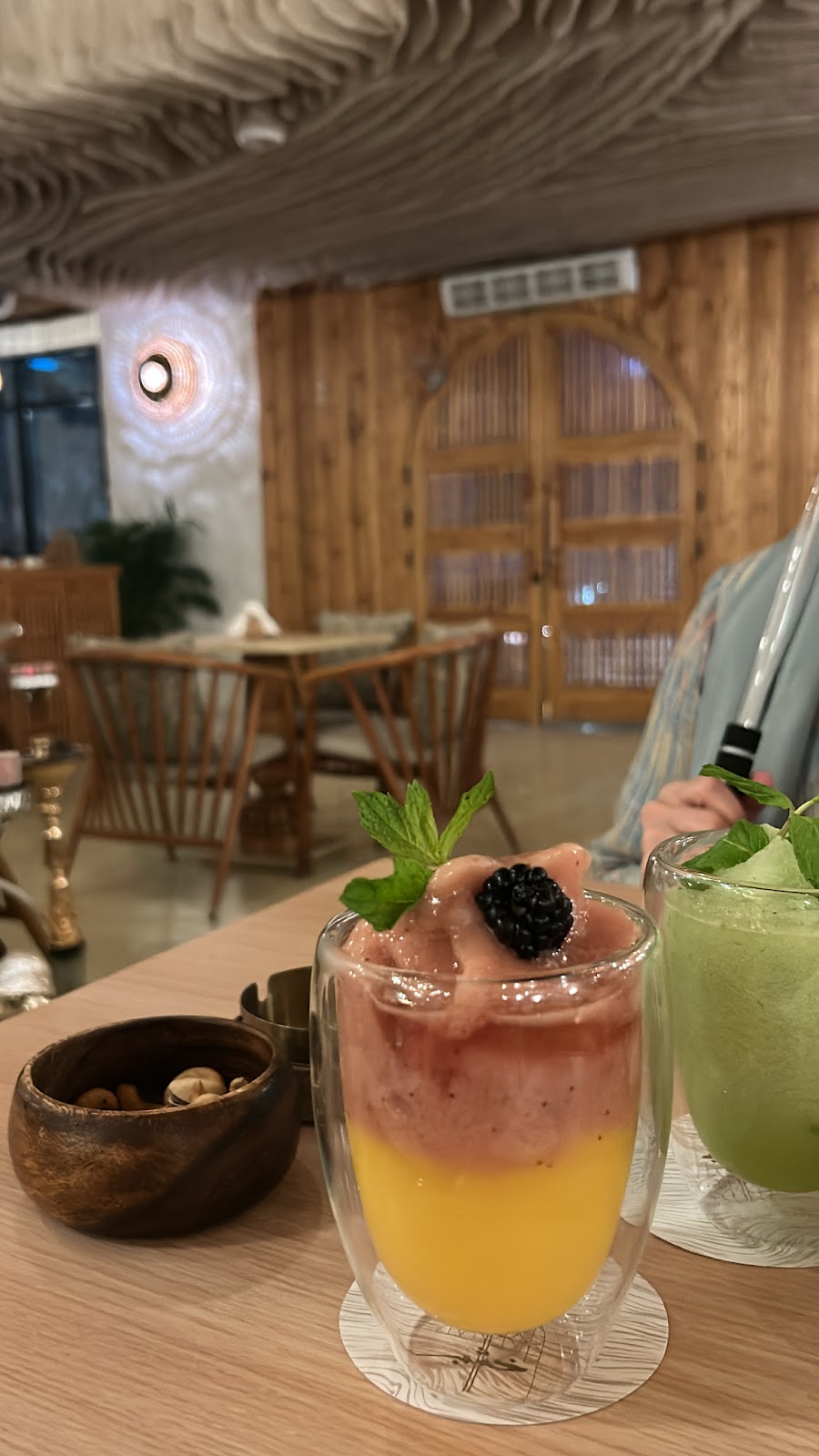 خشب لاونج - مطاعم في جدة - 5