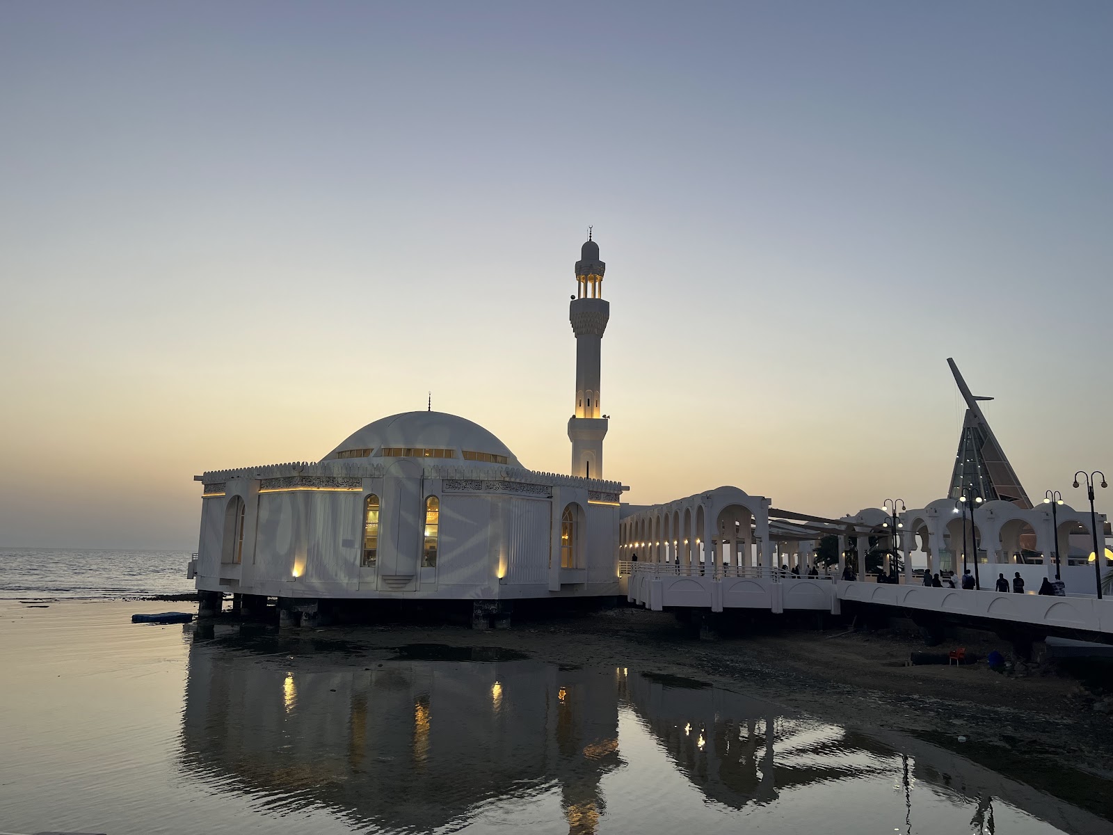 نادي جدة لليخوت - مطاعم في جدة - 4