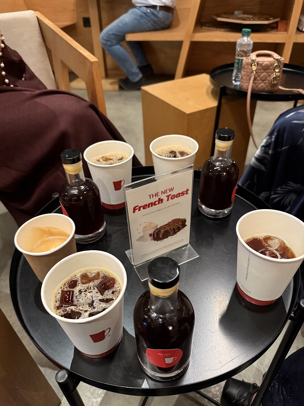 Red Mug Caffe - كافيهات في جدة - 5