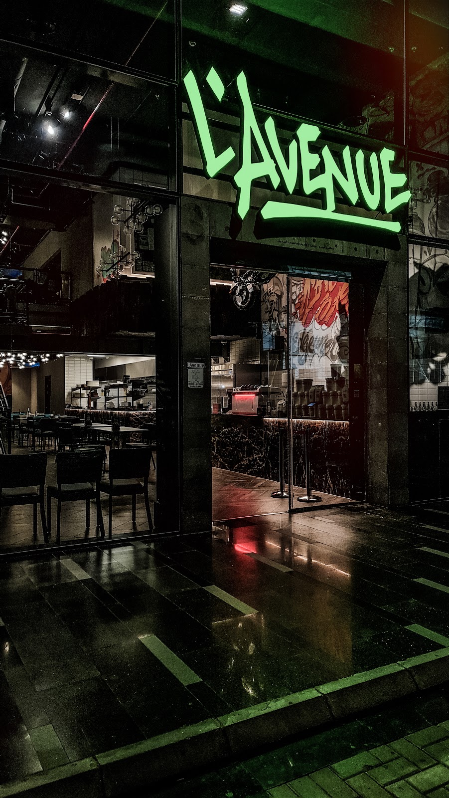 L'Avenue | لاڤينيو